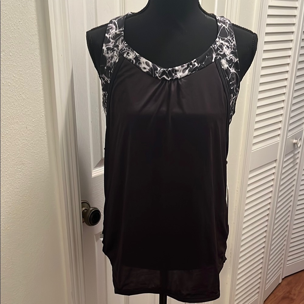 Shebeest Entwine Black and White Bra / Tank